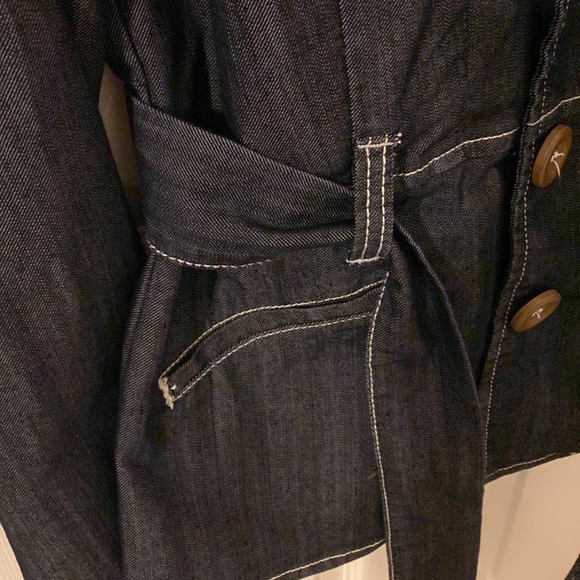 Lightweight Jacket - Picture 3 of 5